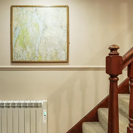Brant Fell Hideaway, Dog-friendly Escape At Windermere Marina Village